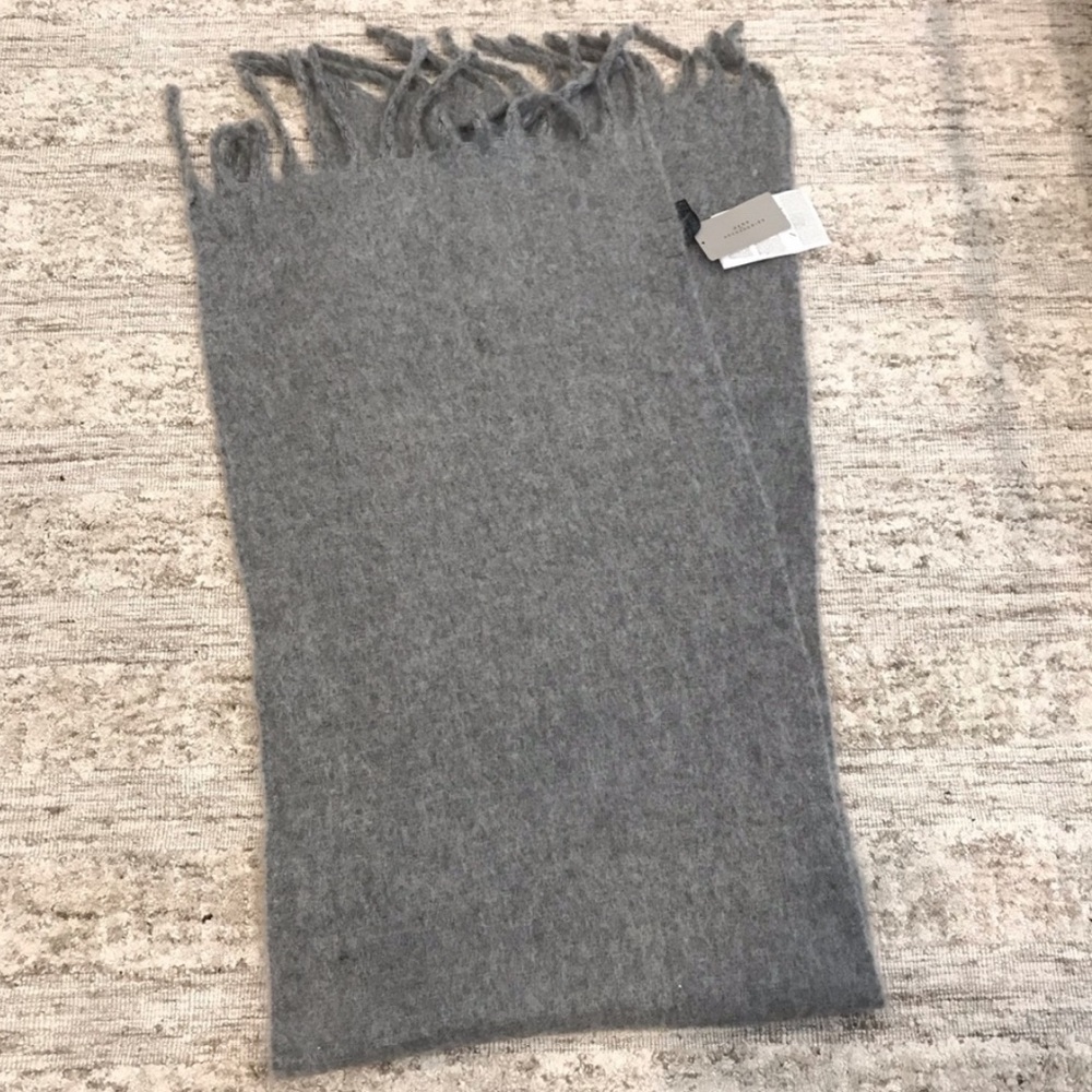 Grey Zara Blanket Scarf (NWT)